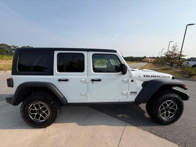 Certified 2026 Jeep Wrangler Unlimited Rubicon AWD/4WD image 19