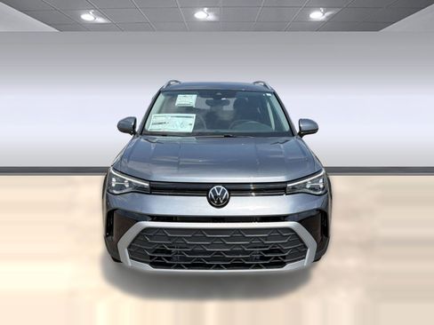 New 2026 Volkswagen Taos SE FWD image 6