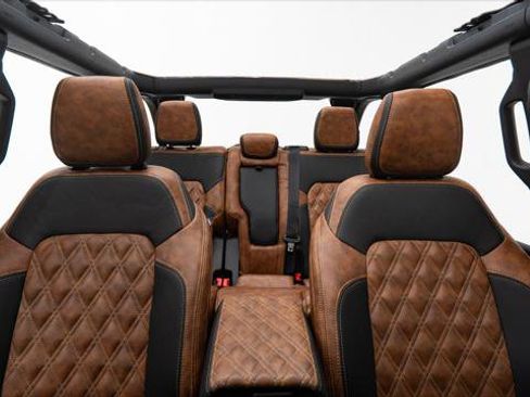 Used 2025 Ford Bronco Big Bend w/ Black Diamond Package image 3