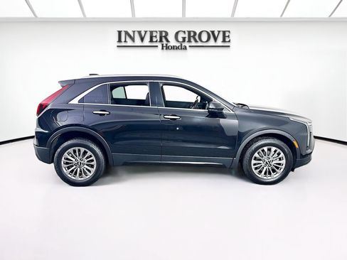 Used 2024 Cadillac XT4 Premium Luxury AWD/4WD image 4