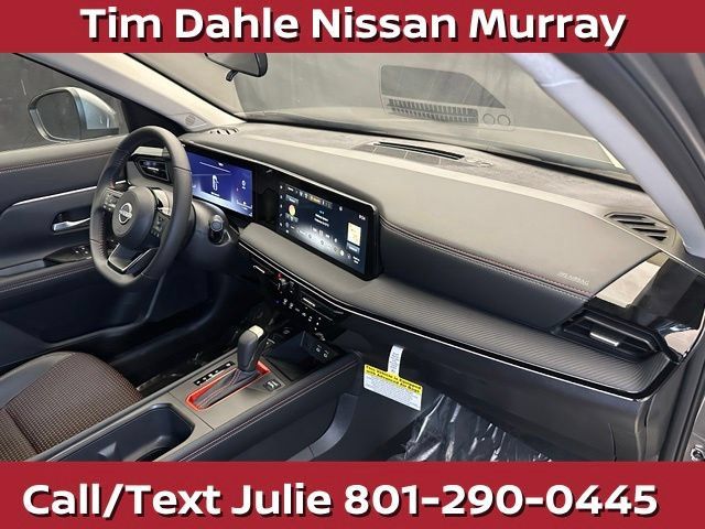 Used 2025 Nissan Kicks SR w/ Illumination Package AWD/4WD image 17