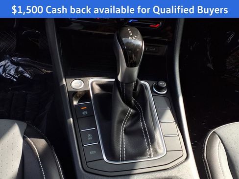 New 2025 Volkswagen Jetta SE image 9