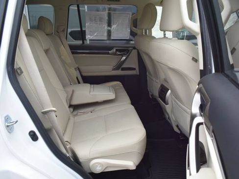 Used 2020 Lexus GX 460 Premium w/ Premium Package AWD/4WD image 44