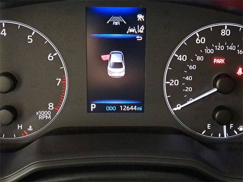 Used 2025 Toyota Corolla LE w/ Convenience Package image 2