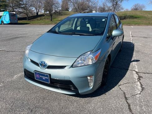 Used 2015 Toyota Prius Two image 4