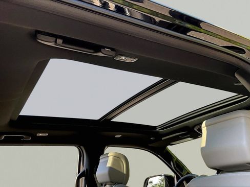 New 2026 Jeep Grand Wagoneer Limited AWD/4WD image 16
