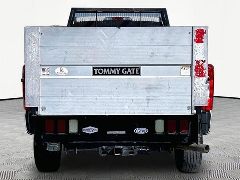 Used 2019 Ford F250 XL w/ Power Equipment Group image 5