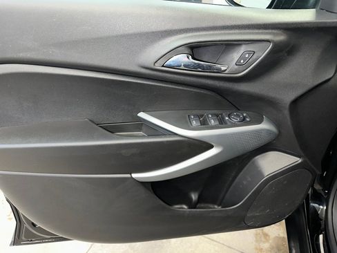 Certified 2024 Chevrolet Trax RS w/ Driver Confidence Package image 6