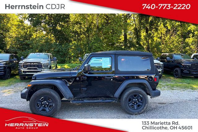 Used 2023 Jeep Wrangler Sport AWD/4WD image 4