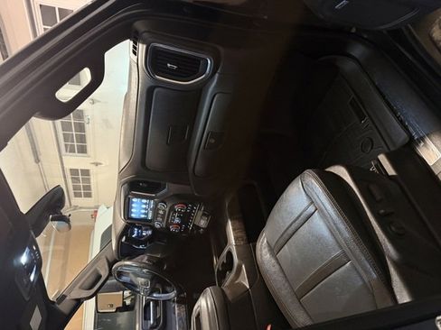 Used 2020 GMC Sierra 2500 Denali w/ Denali Ultimate Package image 6