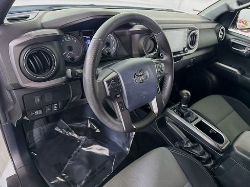 Certified 2020 Toyota Tacoma TRD Off-Road w/ Technology Package image 16