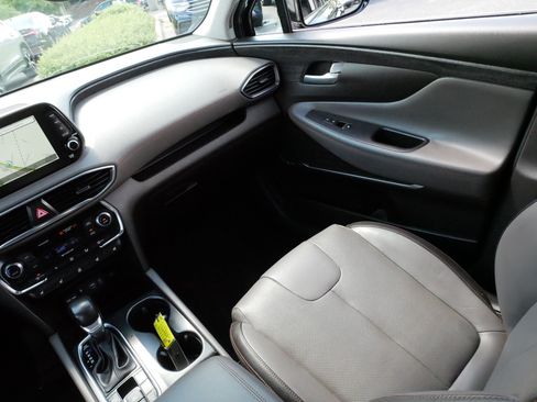 Used 2019 Hyundai Santa Fe AWD image 11