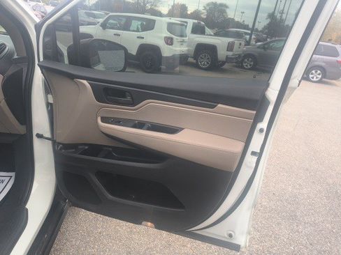 Used 2018 Honda Odyssey EX-L image 17
