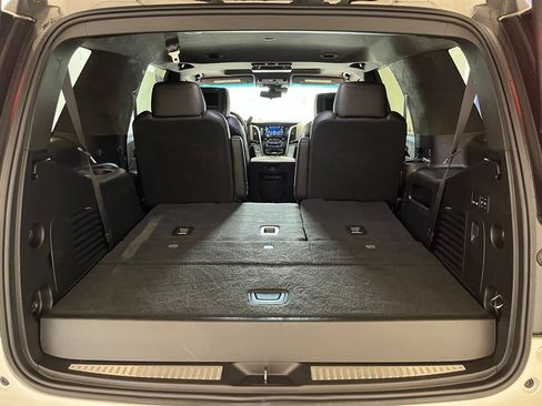 Used 2019 Cadillac Escalade Platinum AWD/4WD image 28