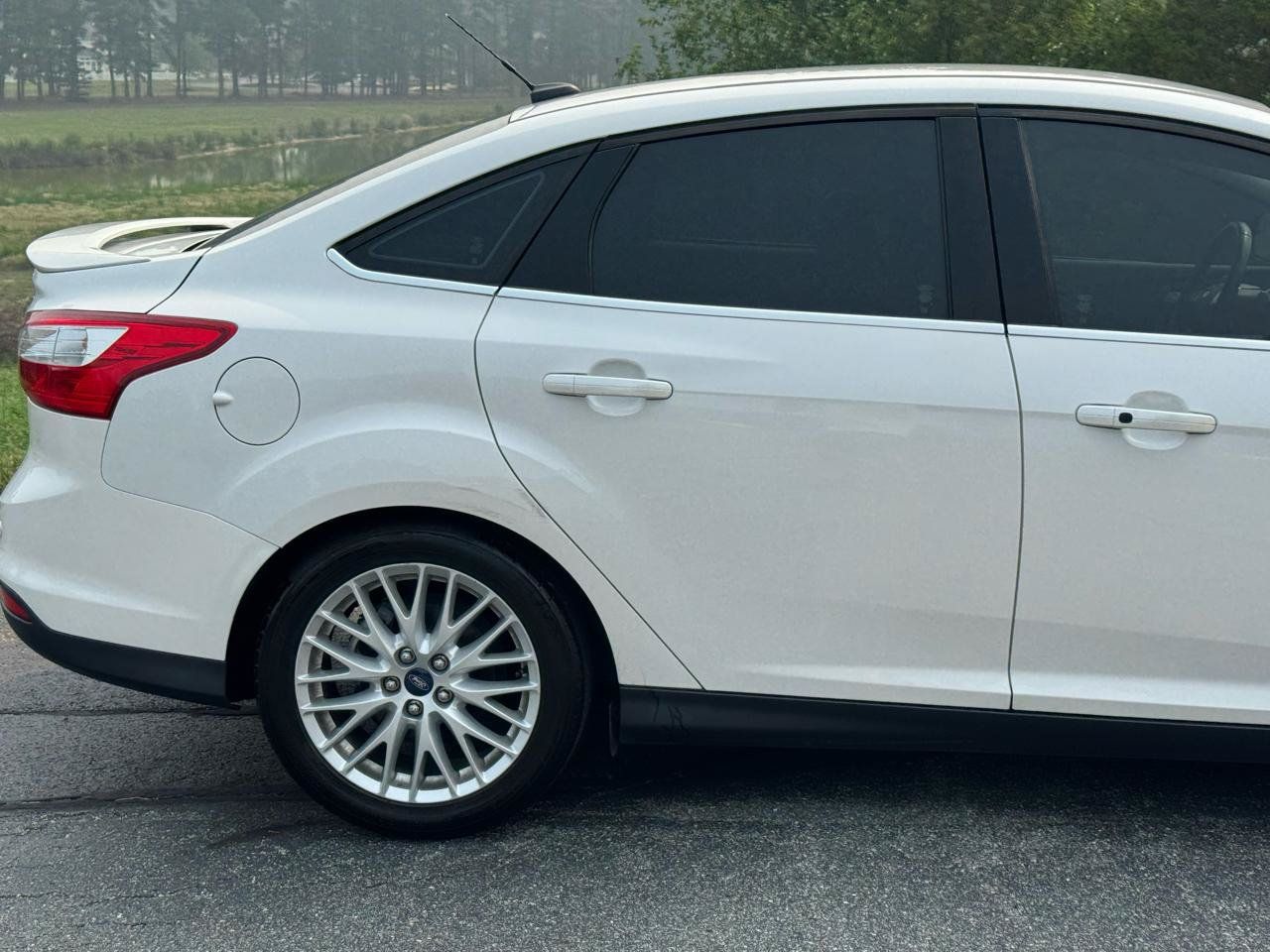 Used 2014 Ford Focus Titanium FWD image 28
