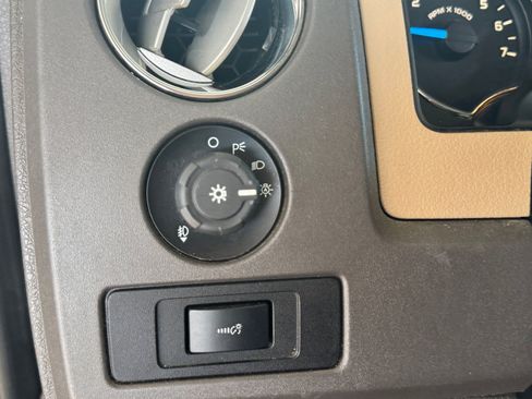 Used 2014 Ford F150 XLT RWD image 17