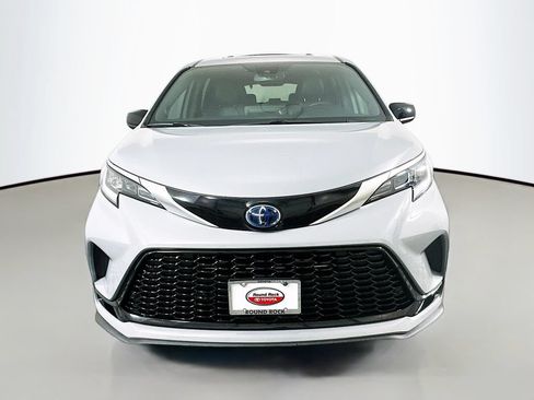 Certified 2023 Toyota Sienna XSE w/ XSE Plus Package AWD/4WD image 2