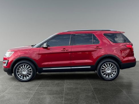 Used 2017 Ford Explorer XLT w/ Equipment Group 202A AWD/4WD image 5