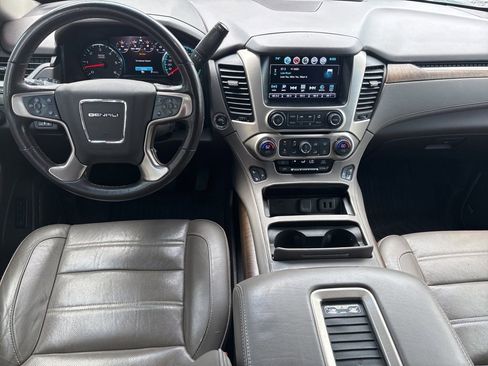 Used 2018 GMC Yukon Denali w/ Denali Ultimate Package AWD/4WD image 11