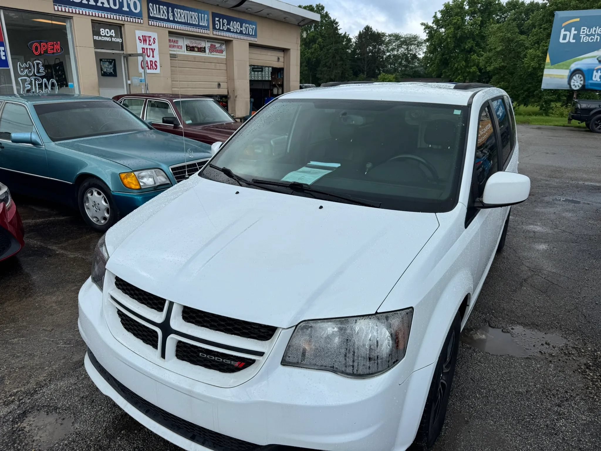 Used 2018 Dodge Grand Caravan GT FWD image 3