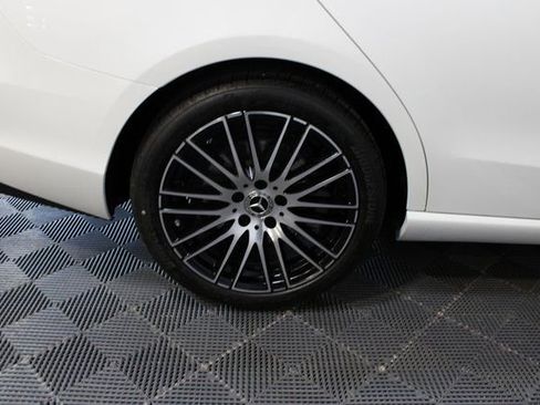 New 2025 Mercedes-Benz C 300 4MATIC Sedan image 10