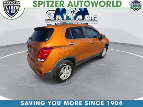 Used 2017 Chevrolet Trax LT w/ LT Convenience Package image 9