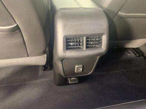 Used 2021 Chevrolet Equinox Premier w/ Redline Edition FWD image 31