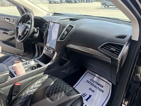 Used 2024 Ford Edge Titanium AWD/4WD image 30