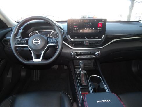 Certified 2023 Nissan Altima 2.5 SR w/ SR Premium Package image 19