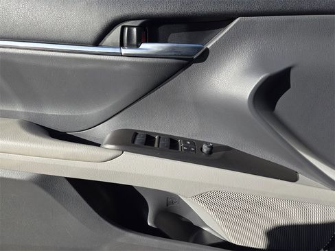 Used 2024 Toyota Camry LE image 18