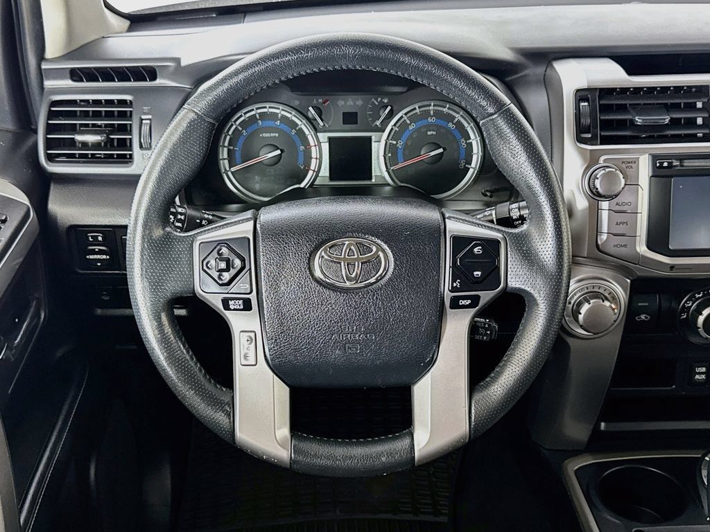 Used 2019 Toyota 4Runner SR5 AWD/4WD image 4
