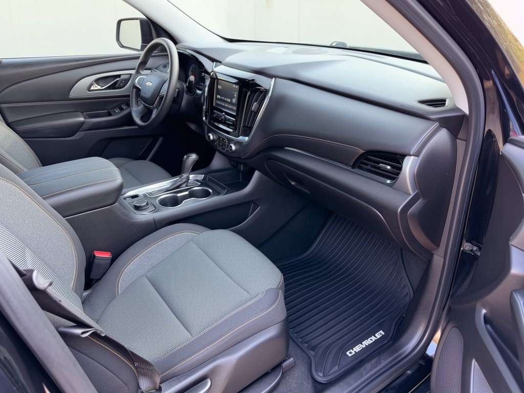 Used 2018 Chevrolet Traverse LS FWD image 30