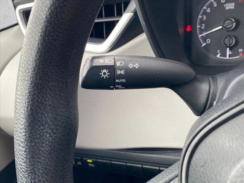 Used 2022 Toyota Corolla LE FWD image 15