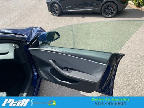 Used 2025 Tesla Model 3 Long Range RWD image 46