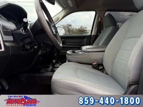 Used 2018 RAM 2500 Tradesman w/ Chrome Appearance Group AWD/4WD image 32