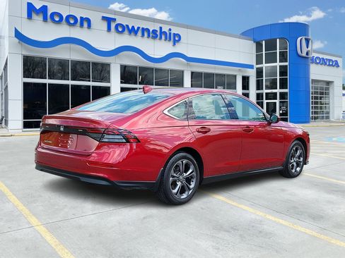 Used 2023 Honda Accord EX image 6