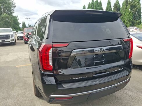 Used 2023 GMC Yukon Denali Ultimate AWD/4WD image 7