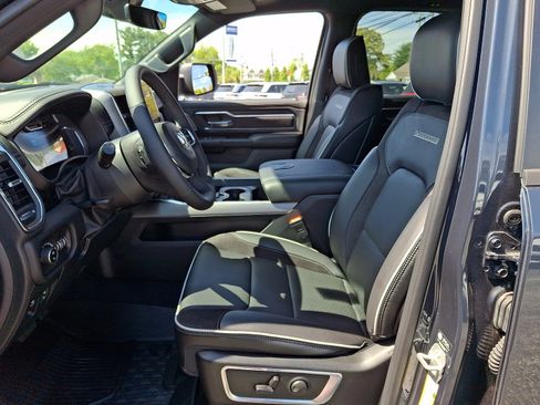 New 2026 RAM 1500 Laramie AWD/4WD image 13