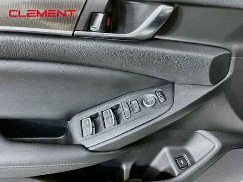 Used 2022 Honda Accord Sport image 25