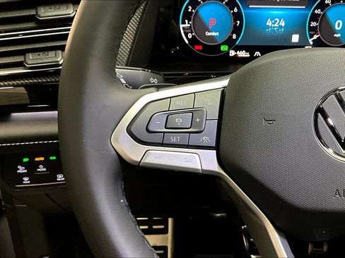 New 2026 Volkswagen Atlas Cross Sport SEL Premium R-Line image 17