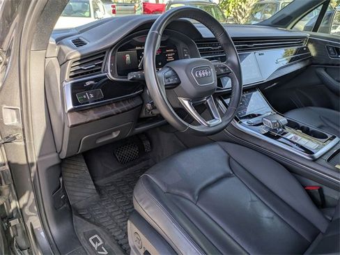 Used 2023 Audi Q7 3.0T Prestige image 12