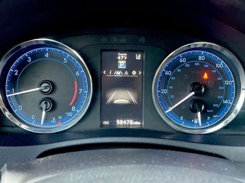 Used 2017 Toyota Corolla SE image 24