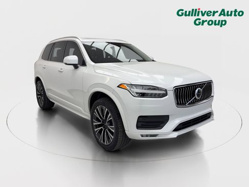 Used 2020 Volvo XC90 T5 Momentum image 13