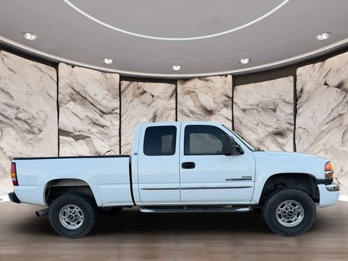 Used 2007 GMC Sierra 2500 SLE w/ Heavy-Duty Power Package RWD image 4