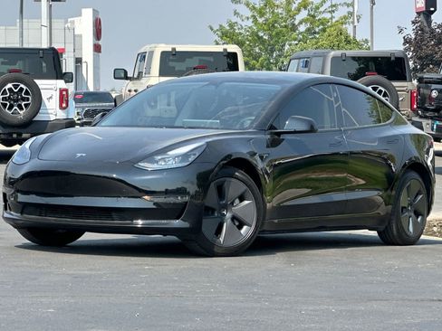 Used 2023 Tesla Model 3 Standard Range RWD image 1