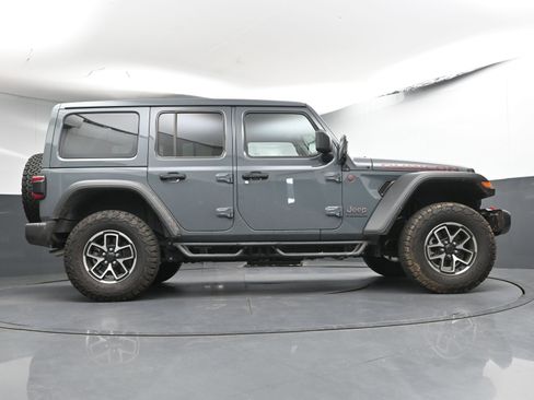 Used 2025 Jeep Wrangler Unlimited Rubicon w/ Convenience Group image 25