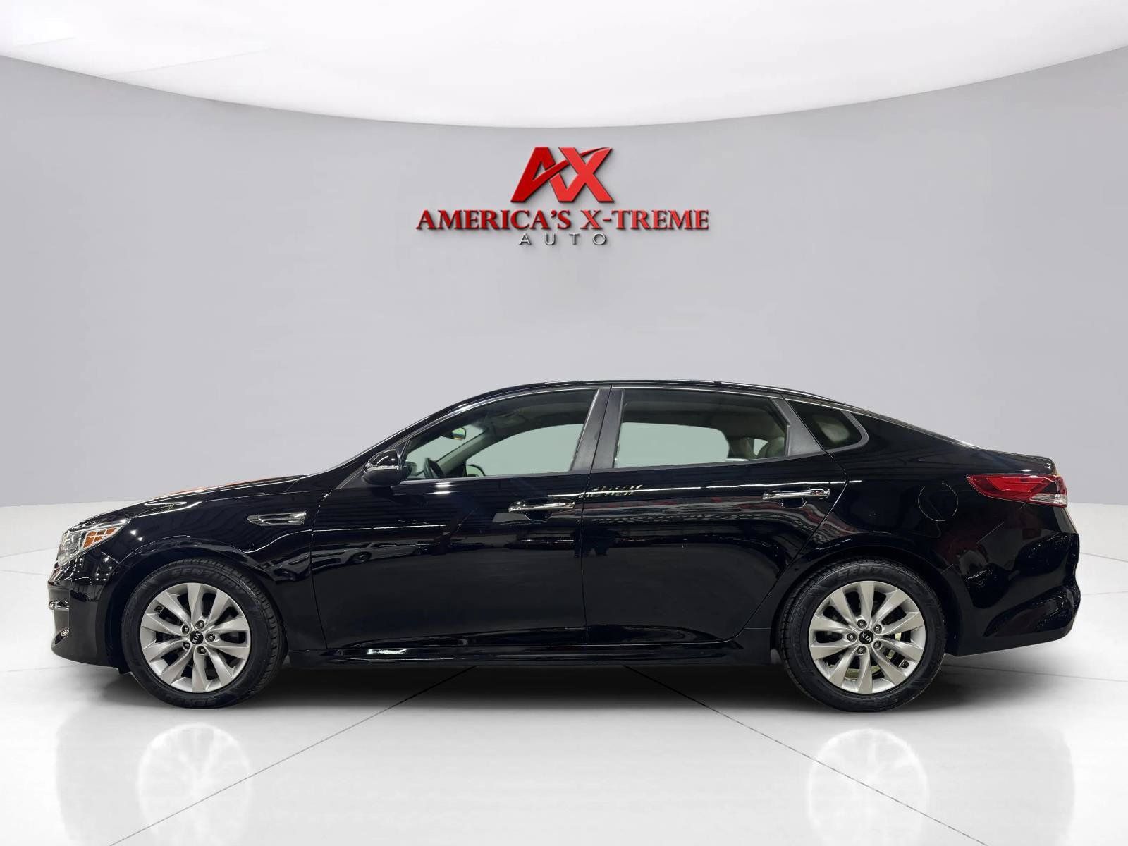 Used 2016 Kia Optima LX FWD image 2