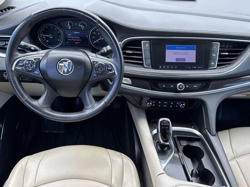 Used 2020 Buick Enclave Premium w/ Sun and Sites Package image 15