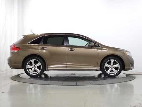 Used 2009 Toyota Venza AWD image 10