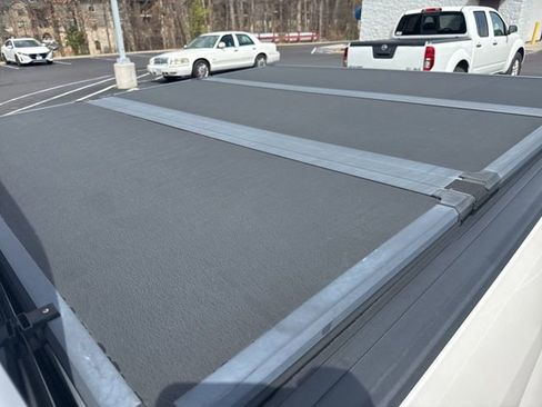 Used 2017 Ford F150 Platinum w/ Equipment Group 701A Luxury image 11